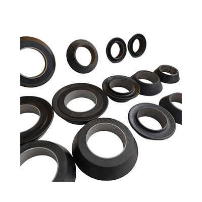 石油とガス用 4-1/2" 5-1/2" 7"V型のアルミコア柔軟な油田ゴムスワップカップ