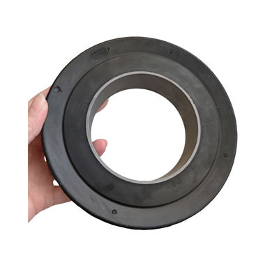 石油とガス用 4-1/2" 5-1/2" 7"V型のアルミコア柔軟な油田ゴムスワップカップ